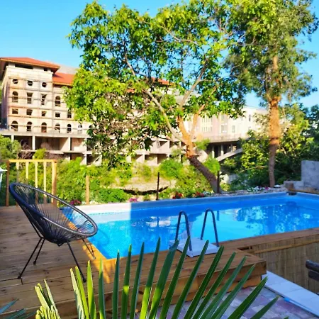 Villa Central Riverside